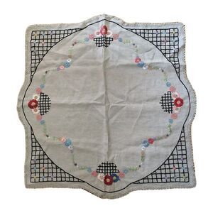 Tablecloth Linen Hand Embroidered Floral Square Crochet Natural Scalloped 33x33"